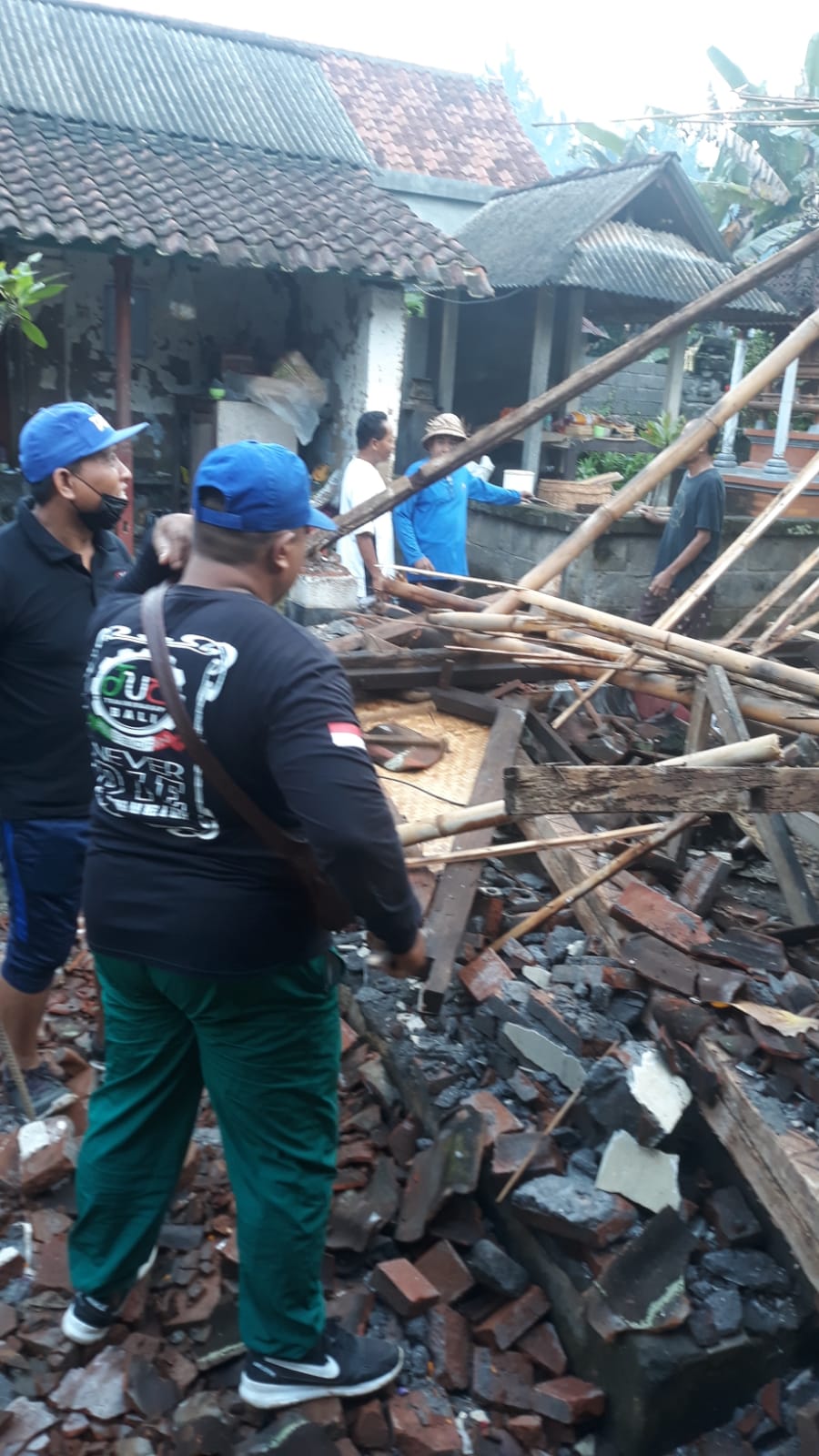 Kegiatan Edukasi Bencana Tagana Rumah Roboh Desa Paksebali