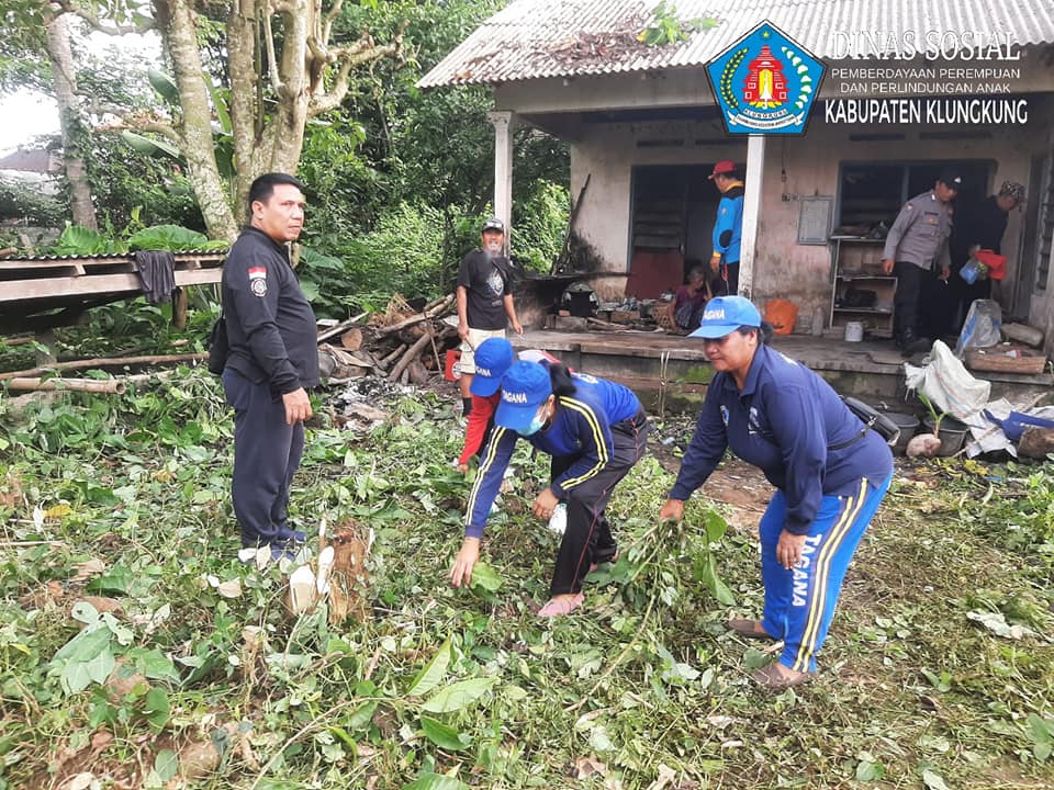 TAGANA Tindaklanjuti Kebakaran di Rumah Lansia Sebatang Kara
