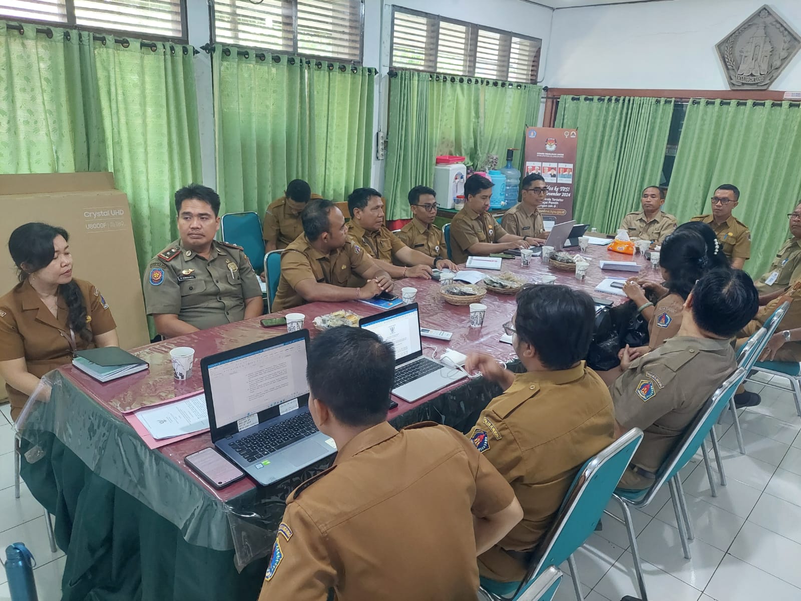 Dinas Sosial P3A Ikuti Rapat Pembahasan Ranperbup UHC Tahun 2025 di Bagian Hukum Setda Klungkung