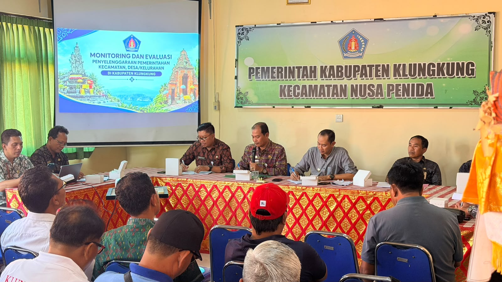 Dinsos P3A Klungkung Ikuti Monitoring dan Evaluasi Pemerintahan Desa di Kecamatan Nusa Penida